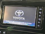 【純正ナビ】人気の純正ナビを装備しております。ナビの使いやすさはもちろん、オーディオ機能も充実!キャンプや旅行はもちろん、通勤や買い物など普段のドライブも楽しくなるはず♪