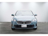 BMWのまさに「顔」ともいえる「キドニー・グリル」は、他の追随を許さない存在感を誇り、「キドニー・グリル」を見かけただけでBMWの風格を感じさせます!!
