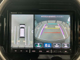 360&deg;ビューモニターでは、両サイドとフロント、バックカメラの合成で、あたかも上空から見下ろした様に周囲を確認して頂けます。駐車場だけでなく、T字路等でも活躍のアイテムです!