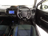 視界良好、操作しやすい運転席です。