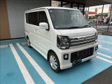 当店併設の陸運局認証整備工場でしっかり整備をしてお渡ししますので安心してお任せください。また、自動車保険や板金修理も取り扱っておりますので、自動車のことならなんでもお任せください。