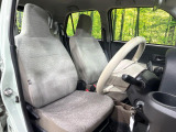 運転席シート廻りは使用感も少なく、良好な状態となっています。丁寧に使われていたことがよくわかりますね。
