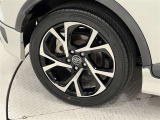 タイヤサイズは225/50R18!純正アルミホイール!納車前の点検時にタイヤ交換させていただきます!