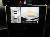 バックモニターを装備しています。車庫入れ時等に車両後方が確認出来るのでとても便利です。