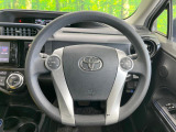 インテリアに合わせたデザインのステアリングは、運転される方のことも考え、運転しやすい形状、大きさです。是非一度、実際に触ってお確かめください。