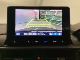 バックモニター付きで、車庫入れやバック時の後方確認をしっかりサポート。モニターに映し出される映像で死角も確認しやすく、狭い場所での駐車や後退時の操作をより安心して行えます。