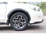 225/55R17インチアルミホイールです。タイヤ残り溝少ないので新しいタイヤに交換します