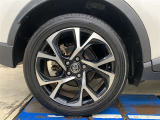 純正アルミホイール。225/50R18