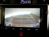 バックガイドモニターで、後方を確認しながら安心して駐車することができます。運転初心者も熟練者も必須の機能ですよ!