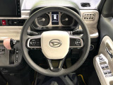 【ステアリングスイッチ】運転中、前方から目線をそらすことなく、オーディオ等の操作が可能な便利機能!安心&快適なドライブを演出してくれます♪