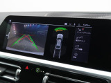 【バックカメラ】前後クリアランスソナー付なので、駐車が苦手な方でも安心です。ガイドの表示・非表示も切り替え可能です。