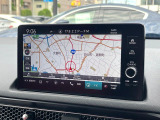 【メーカー純正ナビ】インテリアに溶け込むスタイリッシュな「専用設計」メーカーナビを装備♪視認性や操作性など基本性能にも優れ、より上質なカーライフをお楽しみいただけます。