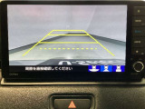 【バックカメラ】運転が苦手な方も車庫入れラクラクです!ギアをリバースに入れれば自動的に切り換わりますので、面倒な操作は不要です♪狭い駐車場もお車を傷つけず安心ですね!