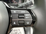 ★Honda SENSING★ 走行中に前方の車両等を認識し、衝突しそうなときは警報とブレーキで衝突回避と被害軽減をアシストします