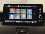 Honda CONNECTディスプレーはナビ、スマホ連携、車両情報表示、各種設定操作を一つに集約した高機能タッチパネル。直感的に使える便利なインターフェースです。