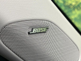 【BOSEサウンドシステム】メーカーオプションの高品位サウンドシステムを搭載。専用のチューニングが施された大小様々なスピーカーから良質なサウンドが奏でられ、臨場感あふれる音響空間を演出します。