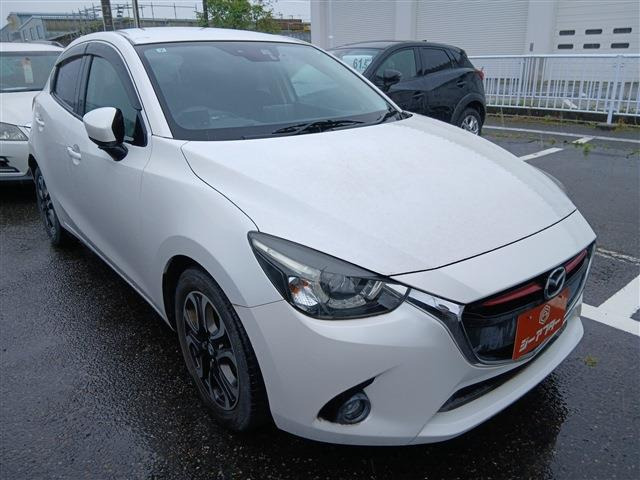 デミオ 1.5 XD ツーリング 6MT 禁煙車 純正ナビ