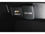 USB端子ソケット装備!アクセサリーDC12Vソケット装備!