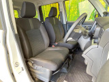 運転席シート廻りは使用感も少なく、良好な状態となっています。丁寧に使われていたことがよくわかりますね。