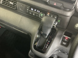 発進時から滑らかに加速する無段階変速のCVTはストップ&ゴーの多い街の中も快適です