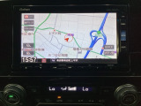 ナビゲーションはフルセグTV対応のGathers純正メモリーナビを搭載しています。Bluetoothオーディオ機能がありますので、スマートフォンなどの音楽も再生できます。