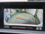 バックガイドモニターで、後方を確認しながら安心して駐車することができます。運転初心者も熟練者も必須の機能ですよ!