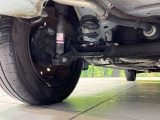 お車を安心してお乗りいただく為には、足回りの定期点検が欠かせません。サービスサポート(有償保証)では無料点検もご提供しており、安心のカーライフをお過ごしいただけるサポート体制が整っています。