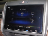 ナビゲーションは純正9インチメモリーナビ(VXM-227VFNi)を装着しております。AM、FM、CD、DVD再生、Bluetooth、音楽録音再生、フルセグTVがご使用いただけます。