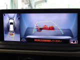 バックガイドモニターを装備しています、車庫入れもラクラクです。パノラミックビューモニターを搭載しています、上からの画像も表示されます。