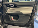 運転席ドアの内側です。