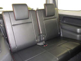 居心地の良い後席空間が乗員に深いくつろぎをもたらします。