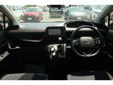 すっきりとした運転席回り☆