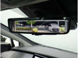 デジタルインナーミラー装備!車両後方のカメラの映像をデジタル補正で視認性を向上させてインナーミラー内に表示します♪視界を遮るものがなく、後席に同乗者がいても後方を確認しやすく安心です♪