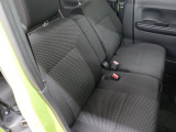 乗り心地の良いフロントシートです。足元も広々としており、長時間の運転も疲れにくいです。