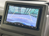 【バックカメラ】駐車時に後方がリアルタイム映像で確認できます。大型商業施設や立体駐車場での駐車時や、夜間のバック時に大活躍!運転スキルに関わらず、今や必須となった装備のひとつです!