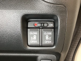 リアドアは乗り降りに便利な両側電動スライドドアです。また運転席に座っていながらスイッチ操作で自在にスライドドアを開け閉めできます。
