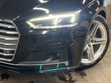 ●LEDハイビームが多数独立で存在し、ハイビーム時に対向車や前方を走る車の部分をロービームに切り替えが可能!!シーケンシャルウインカーも装備!!