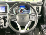 【車線逸脱抑制機能】高速道路走行時、車線からはみ出しそうな時にステアリングを制御し車線内を走行する様にアシスト。より安全な運転をサポートしてくれます!