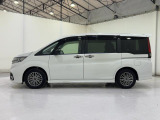 【アルミホイール】★オシャレは足元から★アルミホイール装着です!車の印象をスポーティに軽快に見せてくれます!