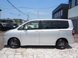 女性にも安心してお乗りいただけるよう、車内の清掃には特にこだわり、メーカー販売時の状態に近づける為に妥協は致しません!!