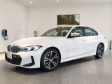群馬BMWプレミアムセレクション前橋は認定中古車販売のスペシャリストとして品質へのこだわり、特に喫煙歴の無いだれもが気持ちよく購入検討いただける車両を展示しております。遠方からもお問い合わせください。
