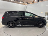 納車前には、当社メカニックによる『プロの視点』で、安全かつ安心して気持ちよくお乗りいただける整備を行います。詳しくはスタッフまで。