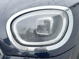 ●LEDヘッドライト:夜間走行時も良好な視界を確保し安心して運転できる高輝度LEDヘッドライトを装備!点灯速度が早く、消費電力も抑えられています。