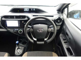スタイリッシュなインパネ周りです!運転の際、常に目にする部分は、シックにまとめた飽きの来ないデザインが人気です!
