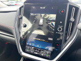【マルチテレインモニター】車のフロントやサイドのカメラ画像を同時にモニター表示することで、悪路や狭い道を走行時でも周囲の状況確認ができ安心!本格SUVにうれしい装備です♪