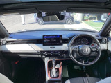 Hondaセンシング搭載ミリ波レーダーと単眼カメラで、クルマの前方の状況を認識。ブレーキやステアリングの制御技術と協調し、安心・快適な運転や事故回避を支援する先のシステムです