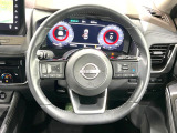 【ステアリングスイッチ】運転中、前方から目線をそらすことなく、オーディオ等の操作が可能な便利機能!安心&快適なドライブを演出してくれます♪