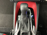 オートマチックシフトレバーは、手になじみ操作しやすい形状で安全運転にもつながります♪