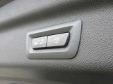 電動リアゲート装備。バンパー下でのキックオープン&クローズ機能も装備です。