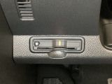 ハンドルの左下にETCがついています。高速道路の料金所の通過も楽々です。 カードの取り出しもしやすい場所についています。